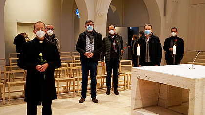 Seit 25 Jahren feiern Schwule. Lesben und ihre Freundinnen und Freunde einmal im Monat Gottesdienst in der Kirche St. Fidelis im Stuttgarter Westen. 