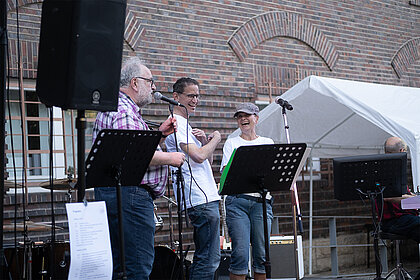 Martin Himmelsbach, Pfarrer Michael Heil und Patricia Schulz-Santoro