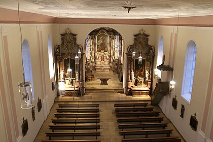 Die Kirche St. Barbara wirkt heller und freundlicher nach der Renovierung. 